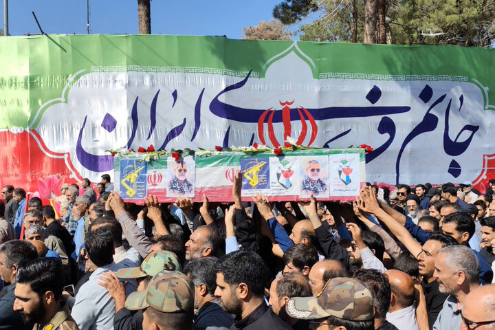 تشییع پیکر مطهر سردار شهید ظریفی در گناباد تشییع پیکر مطهر سردار شهید ظریفی در گناباد