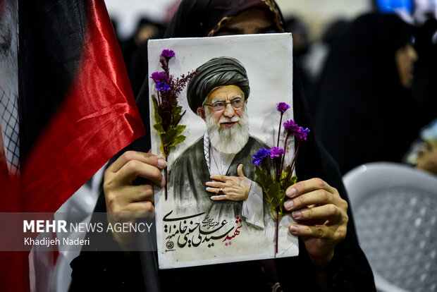 آیین اربعینِ تدفین رهبر شهید انقلاب در بندرخمیر آیین اربعینِ تدفین رهبر شهید انقلاب در بندرخمیر