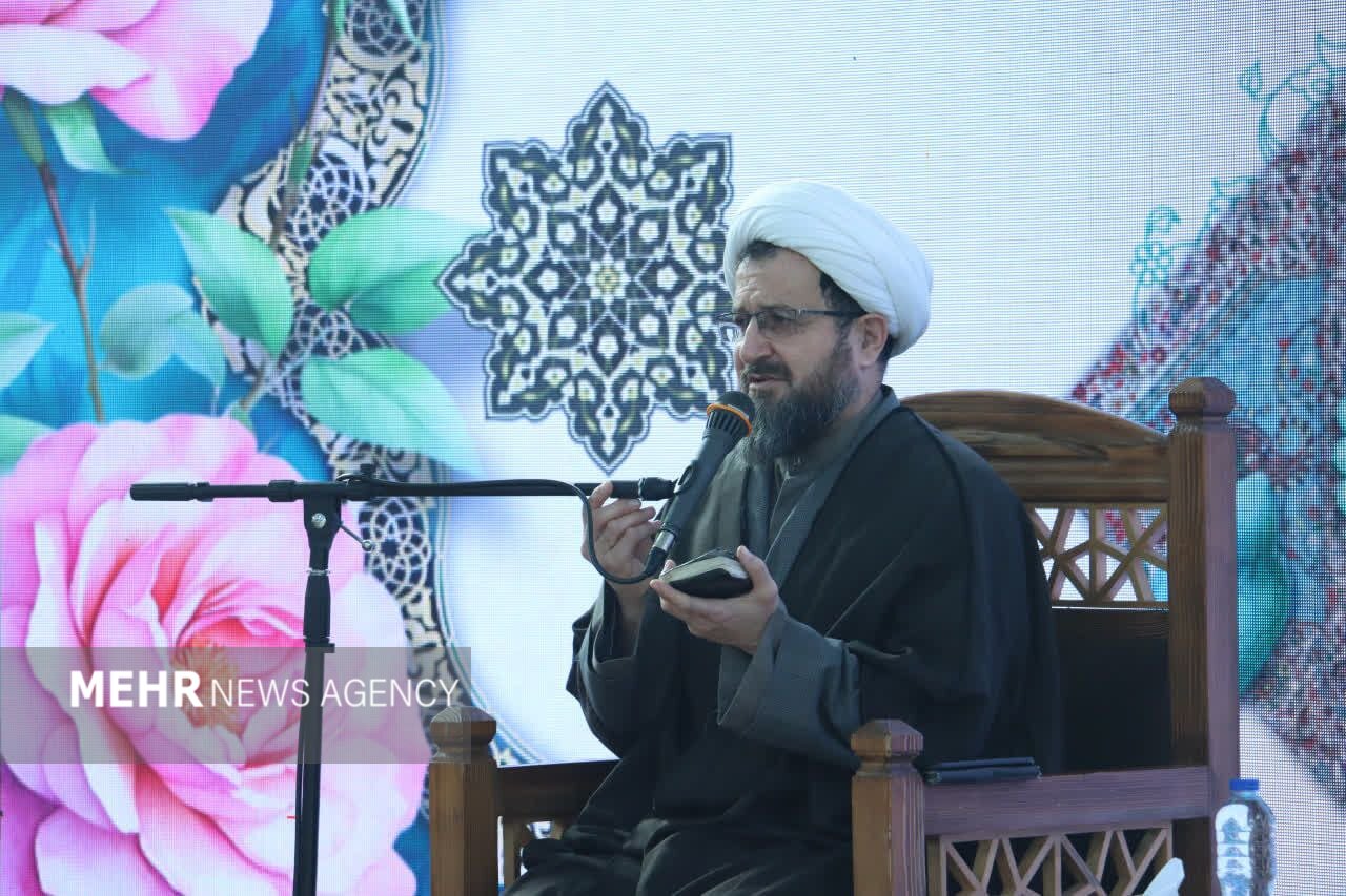 «جهاد تبیین» بهترین راه مقابله با جنگ نرم دشمن