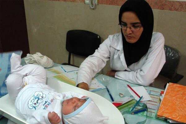 بهورزان؛ خط مقدم سلامت روستاها زیر سایه دغدغههای معیشتی بهورزان؛ خط مقدم سلامت روستاها زیر سایه دغدغههای معیشتی