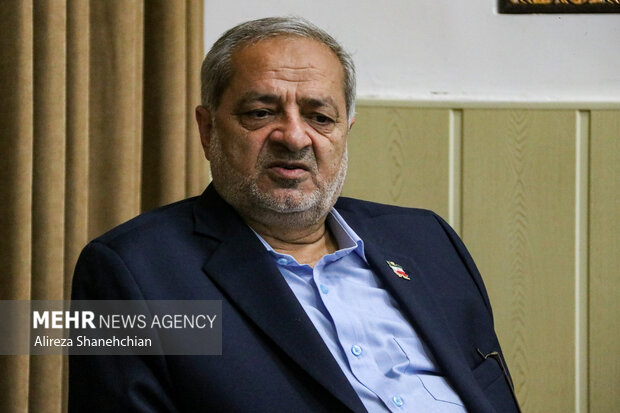 کاظمی: مدارس غیردولتی را حذف میکنیم کاظمی: مدارس غیردولتی را حذف میکنیم