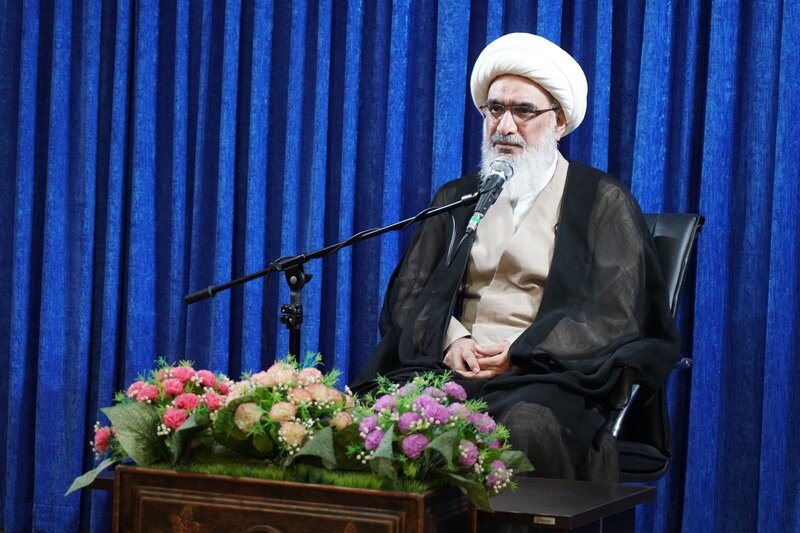 صفایی بوشهری: ایستادگی در برابر تهاجم دشمن، ضامن بقای تمدن اسلامی است