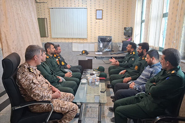 تأکید فرماندهان سپاه و انتظامی ثلاث باباجانی بر همکاری مشترک
